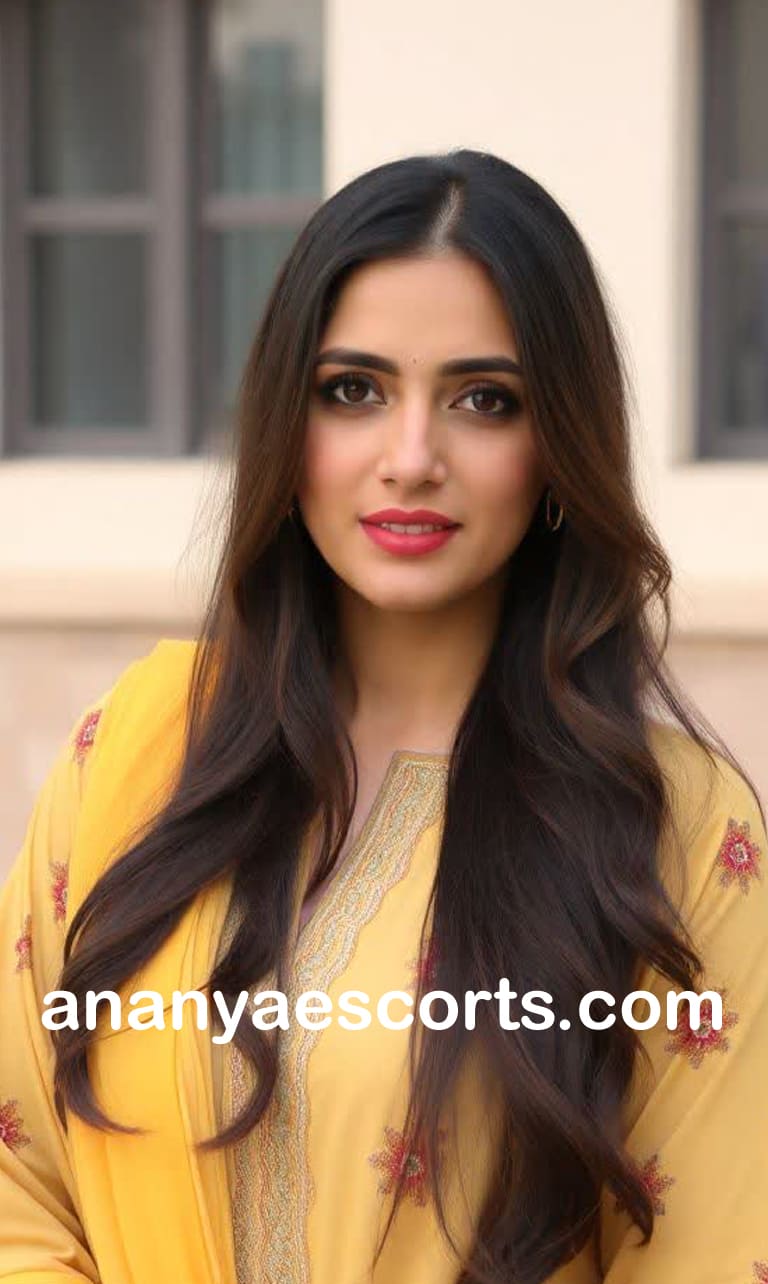Gonda Escorts